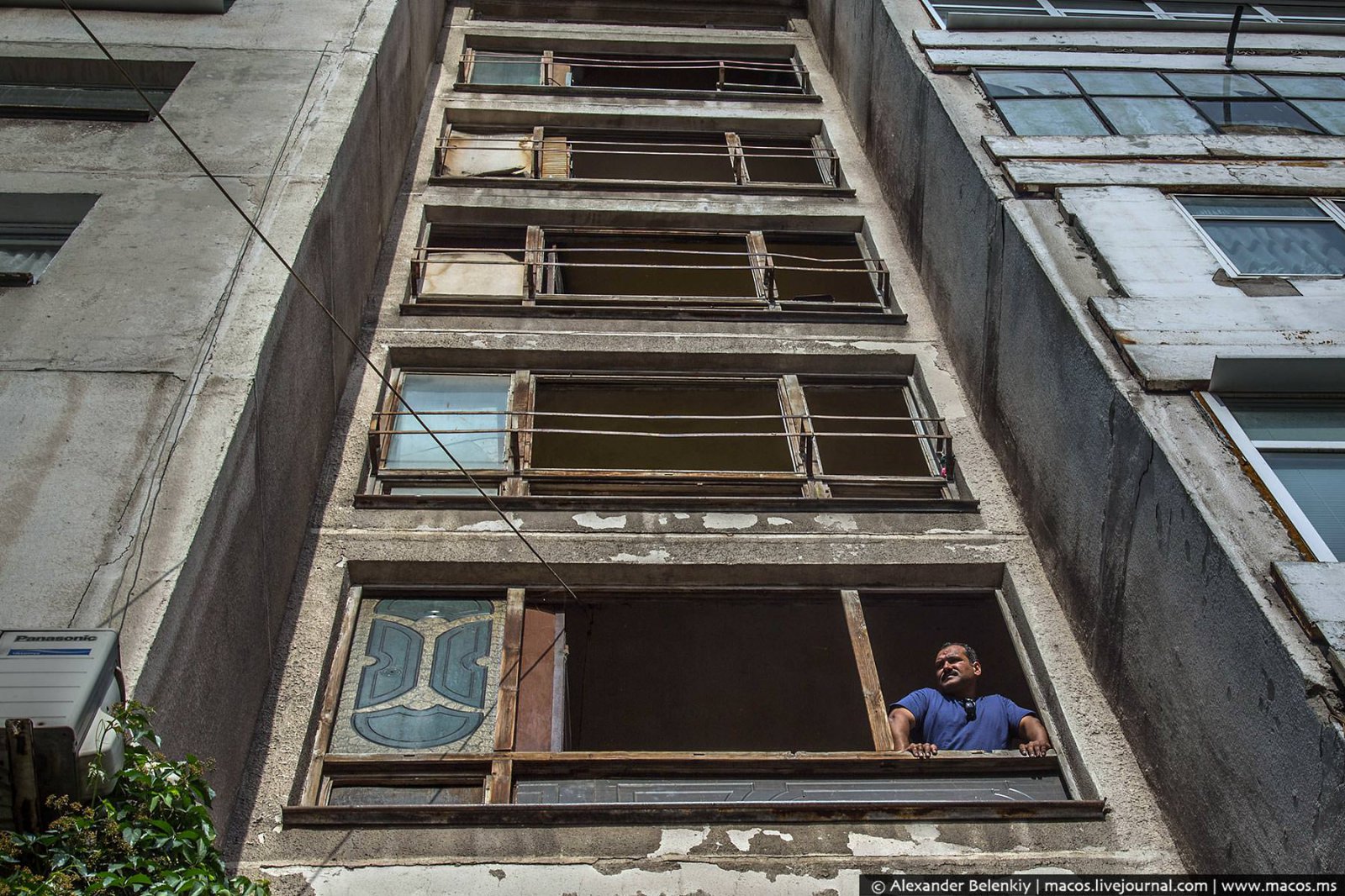 Мигранты превращают Европу в одну большую помойку Мигранты превращают Европу в одну большую помойку