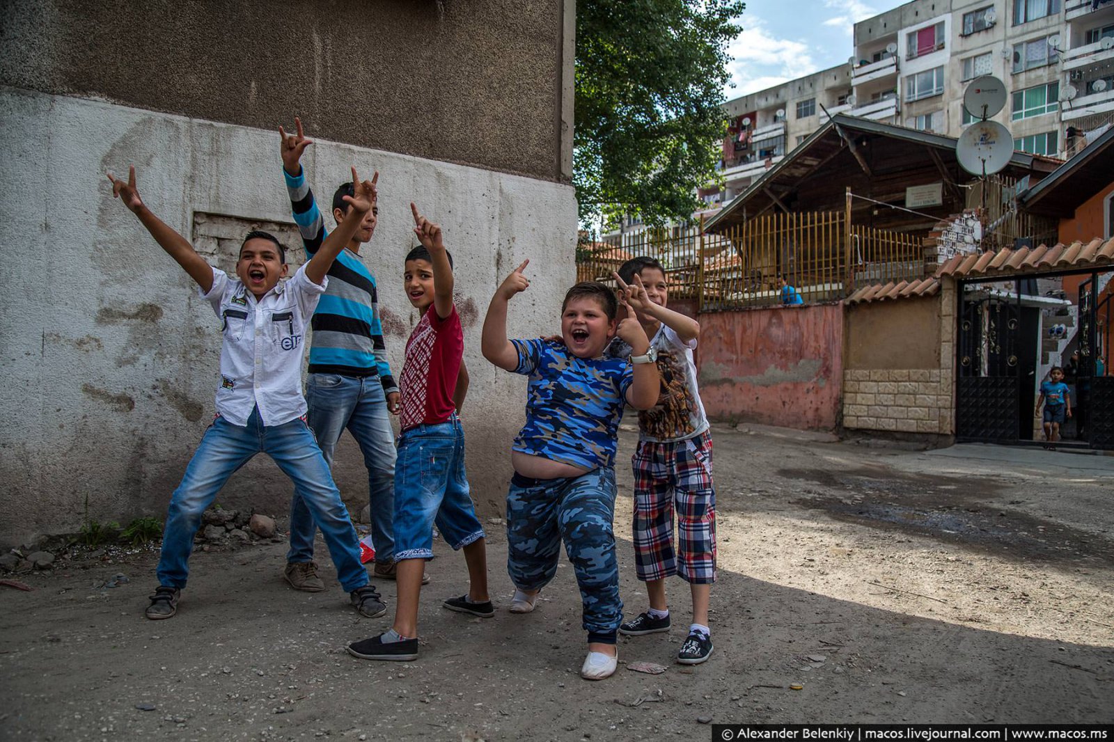 Мигранты превращают Европу в одну большую помойку Мигранты превращают Европу в одну большую помойку