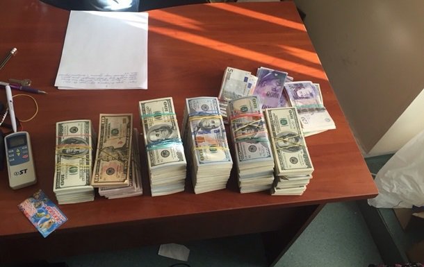 УкроСМРАД: На Днепропетровщине ликвидировали конвертцентр с оборотом 700 миллионов УкроСМРАД: На Днепропетровщине ликвидировали конвертцентр с оборотом 700 миллионов