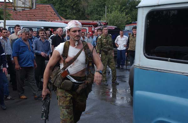 Его прозвали «Русским танком»: герои Беслана в лицах