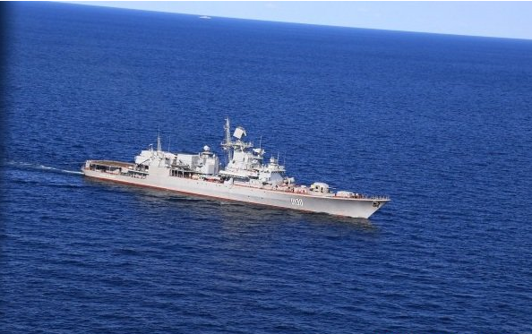 ВМС Украины заявили, что с помощью кораблей и авиации вынудили отойти российский корабль "Ладный"