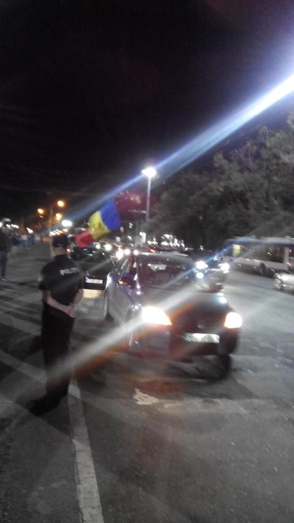 Кишинёв - уже 400 палаток. Идёт подготовка к митингу, к протестующим подключились автолюбители Кишинёв - уже 400 палаток. Идёт подготовка к митингу, к протестующим подключились автолюбители