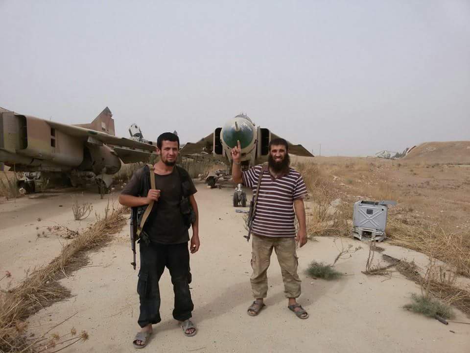 СРОЧНО: беспилотники США нанесли удары по Сирийской армии СРОЧНО: беспилотники США нанесли удары по Сирийской армии