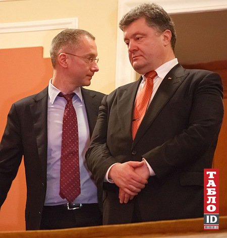 Глава администрации Порошенко во время отдыха на яхте на Сардинии сломал ключицу и уехал на лечение в Израиль Глава администрации Порошенко во время отдыха на яхте на Сардинии сломал ключицу и уехал на лечение в Израиль