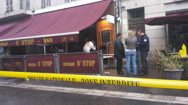 В Марселе из машины открыли стрельбу по прохожим В Марселе из машины открыли стрельбу по прохожим