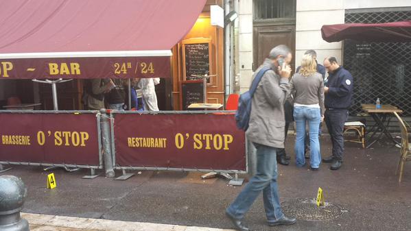 В Марселе из машины открыли стрельбу по прохожим В Марселе из машины открыли стрельбу по прохожим