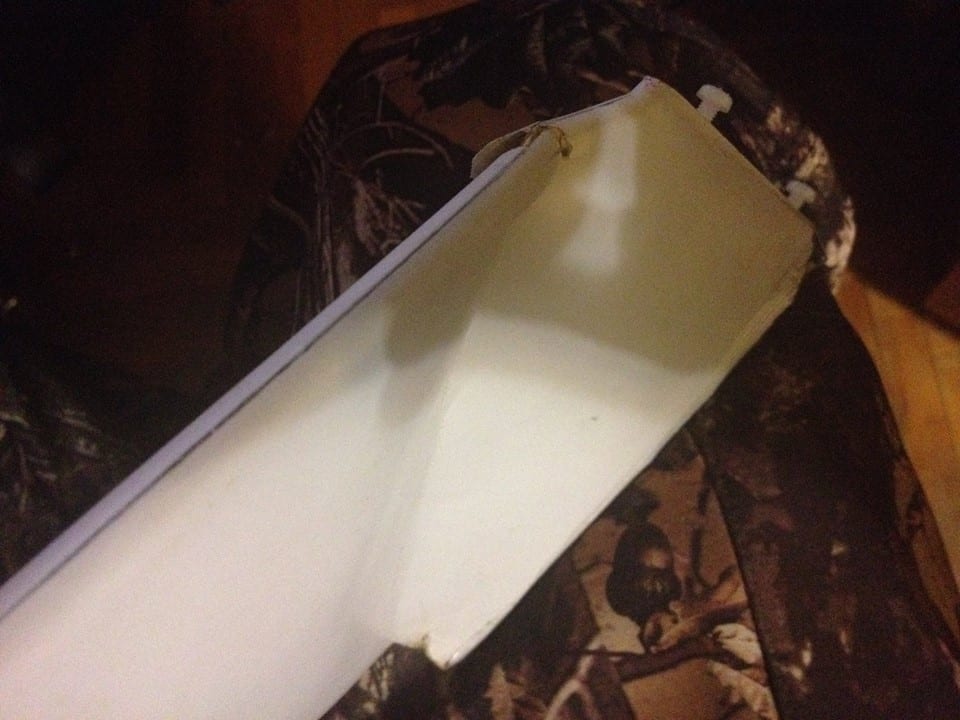 Женщина разбила дорогой беспилотник ВСУ, севший на поле Женщина разбила дорогой беспилотник ВСУ, севший на поле