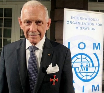 Зачем США гонят беженцев в Европу Зачем США гонят беженцев в Европу