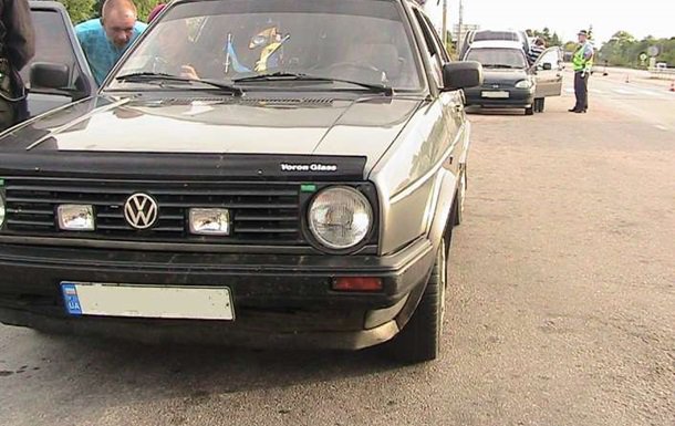 На трассе под Киевом остановили автомобиль с боеприпасами На трассе под Киевом остановили автомобиль с боеприпасами