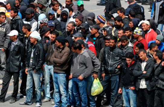 Активистку движения «Без границ» изнасиловала банда мигрантов, но она не обратилась в полицию Активистку движения «Без границ» изнасиловала банда мигрантов, но она не обратилась в полицию