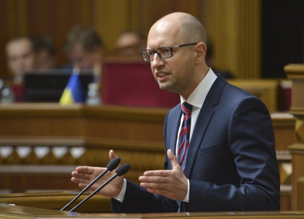 Яценюк: Украина требует от "Газпрома" вернуть $16 млрд переплаты за газ Яценюк: Украина требует от "Газпрома" вернуть $16 млрд переплаты за газ