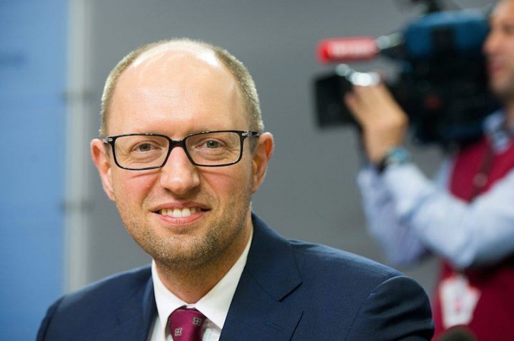 Яценюк сдает Львов Яценюк сдает Львов