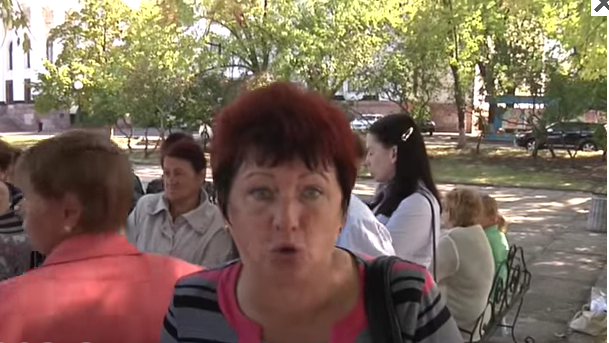 Украинские военные вывезли даже унитазы, — жительница поселка Пески Украинские военные вывезли даже унитазы, — жительница поселка Пески