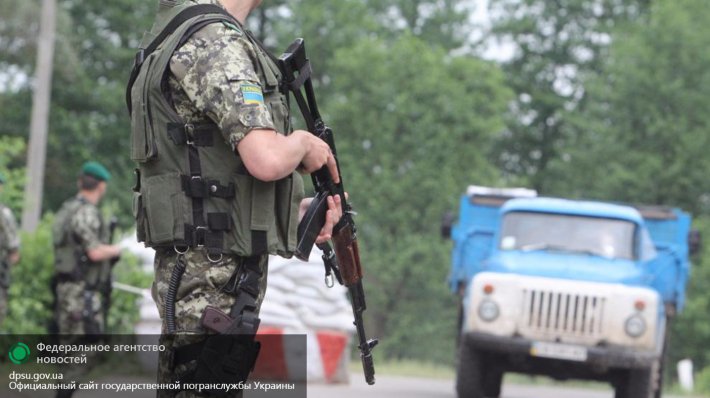 Украина в роли унтер-офицерской вдовы: как «Правый сектор» сам себя высек Украина в роли унтер-офицерской вдовы: как «Правый сектор» сам себя высек