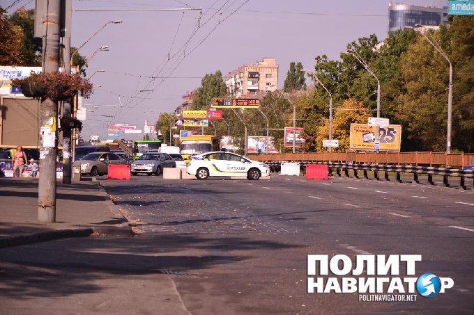 Утечка газа парализовала движение в Киеве Утечка газа парализовала движение в Киеве
