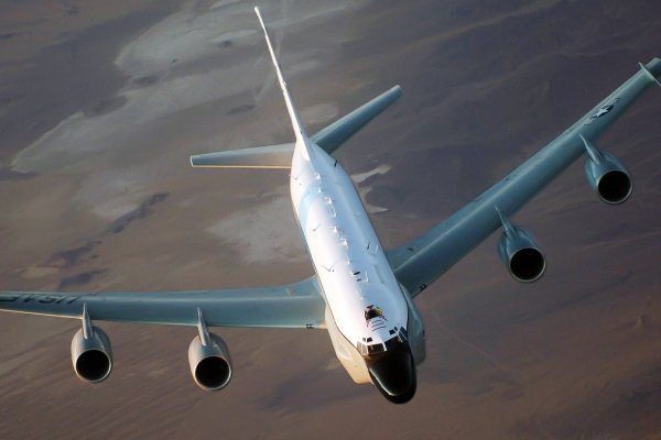 СМИ: Китайский перехватчик пролетел в опасной близости от самолета-разведчика ВВС США СМИ: Китайский перехватчик пролетел в опасной близости от самолета-разведчика ВВС США