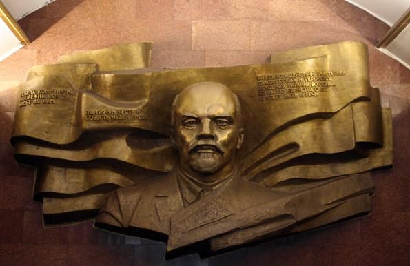 Ненависть не по карману: на демонтаж памятников советской эпохи Киеву не хватает средств Ненависть не по карману: на демонтаж памятников советской эпохи Киеву не хватает средств