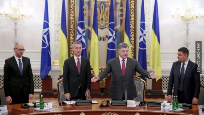 «Демократия» НАТО уже на Украине