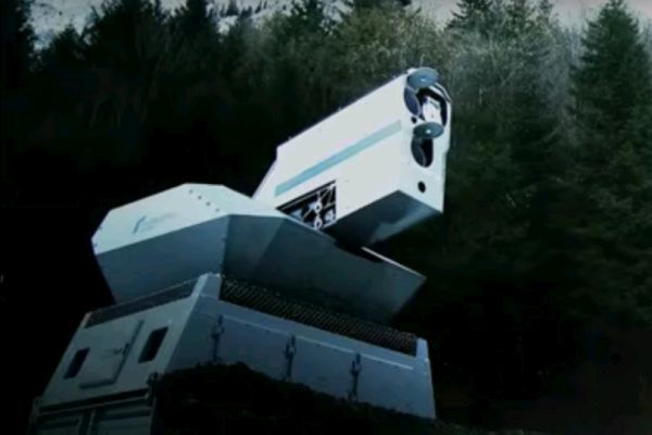 Германия показала "лазерный пулемет Гатлинга" Германия показала "лазерный пулемет Гатлинга"