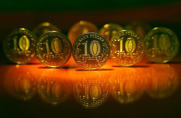 В Госдуму будет внесен законопроект, ограничивающий хождение доллара и евро на территории России