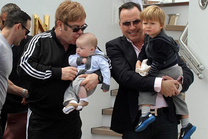 Элтон Джон жаждет встретиться с Путиным