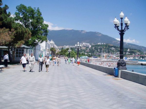 Бурджанадзе: блокада Крыма показала, что Киев не считает полуостров своим Бурджанадзе: блокада Крыма показала, что Киев не считает полуостров своим