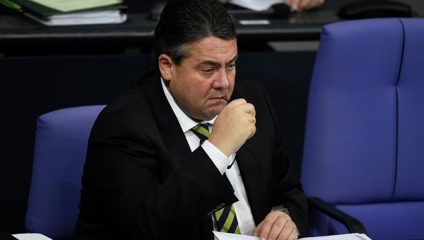 Вице-канцлер ФРГ: нельзя просить РФ о партнерстве, сохраняя санкции Вице-канцлер ФРГ: нельзя просить РФ о партнерстве, сохраняя санкции