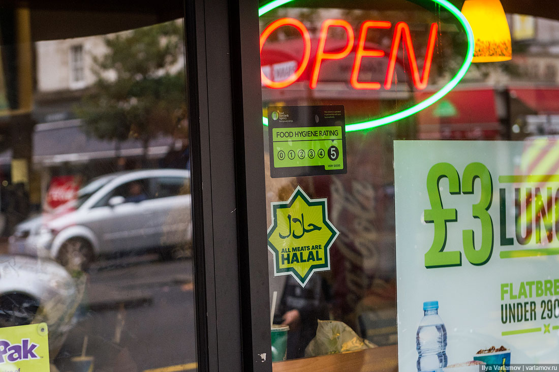 А беженцы всё бегут... А беженцы всё бегут...