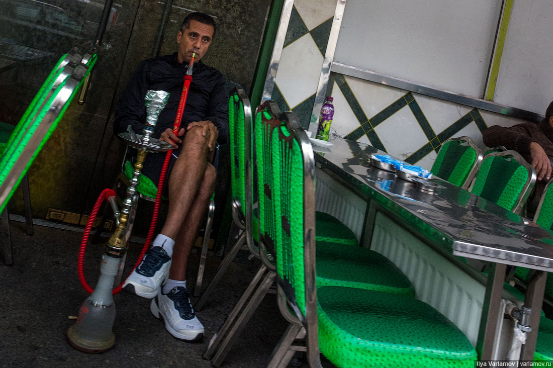 А беженцы всё бегут... А беженцы всё бегут...