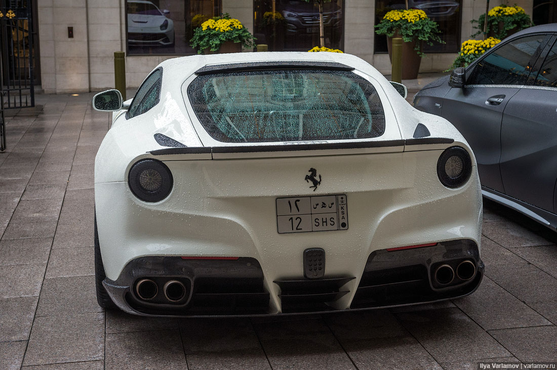 А беженцы всё бегут... А беженцы всё бегут...