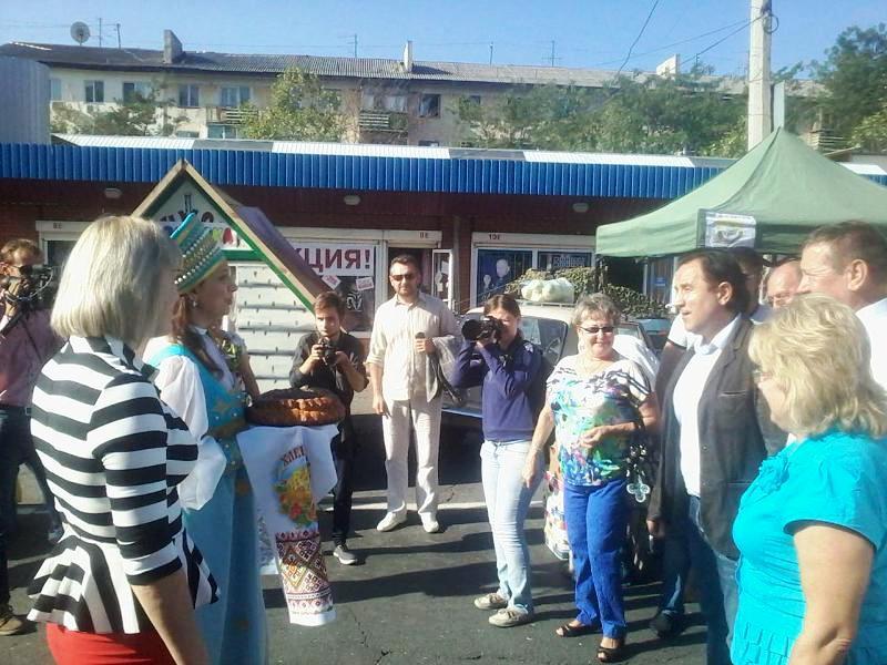 Блокада Крыма: Сергей Рулев продирается сквозь завалы еды в Севастополе Блокада Крыма: Сергей Рулев продирается сквозь завалы еды в Севастополе