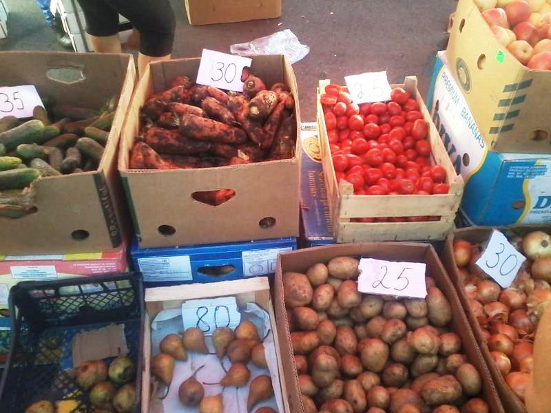 Блокада Крыма: Сергей Рулев продирается сквозь завалы еды в Севастополе Блокада Крыма: Сергей Рулев продирается сквозь завалы еды в Севастополе