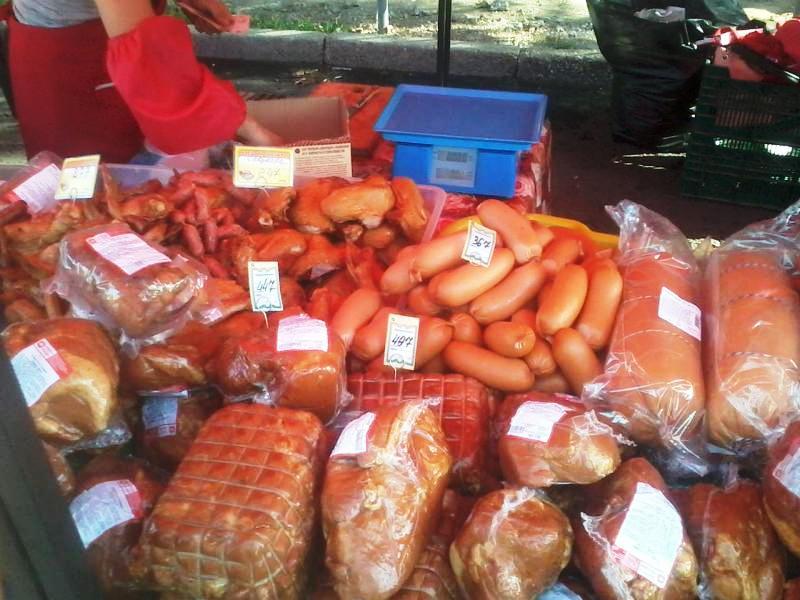 Блокада Крыма: Сергей Рулев продирается сквозь завалы еды в Севастополе Блокада Крыма: Сергей Рулев продирается сквозь завалы еды в Севастополе