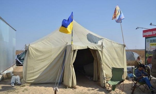 Продовольственное блокирование Крыма продолжается Продовольственное блокирование Крыма продолжается