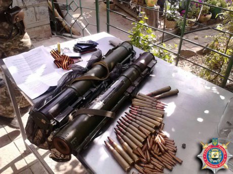 ХунтоСМИ: В Славянске задержали ополченцев ДНР ХунтоСМИ: В Славянске задержали ополченцев ДНР