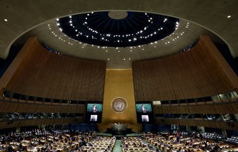 Делегация РФ покинула зал ГА ООН во время выступления Порошенко Делегация РФ покинула зал ГА ООН во время выступления Порошенко