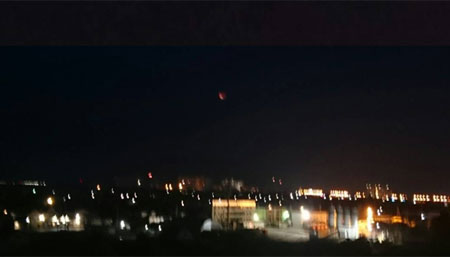 «Кровавая луна» впечатлила жителей российских городов «Кровавая луна» впечатлила жителей российских городов