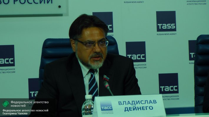 Дейнего посоветовал Яценюку оставить фантазии о Донбассе при себе Дейнего посоветовал Яценюку оставить фантазии о Донбассе при себе