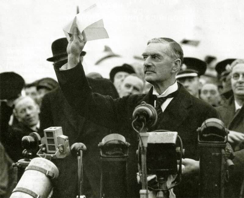 Сначала стреляют бумага и слово... Владимир Скачко Сначала стреляют бумага и слово... Владимир Скачко