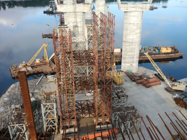 Запорожские мосты достроят лишь к 2025 году. И то - вряд ли