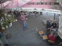 Как развлекаются «защитники Украины» во Львове: видео драки в одном из львовских кафе