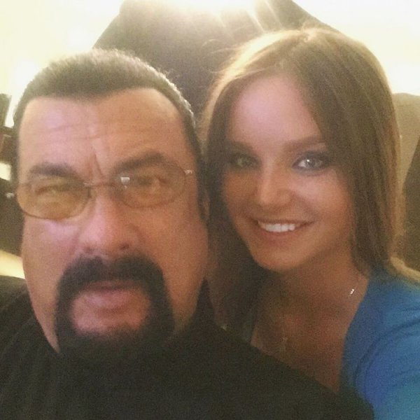 Стивен Сигал в Баку: прогулка по Ичери Шехер