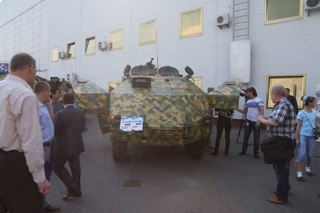 На Житомирском бронетанковом заводе создали БТР для карликов