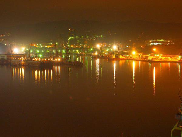 Украинские моряки бастуют из-за невыплаты зарплат Украинские моряки бастуют из-за невыплаты зарплат