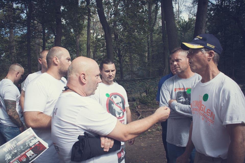 В Чикаго дети польских эмигрантов провели антибандеровскую акцию и вспомнили преступления УПА на Волыни В Чикаго дети польских эмигрантов провели антибандеровскую акцию и вспомнили преступления УПА на Волыни