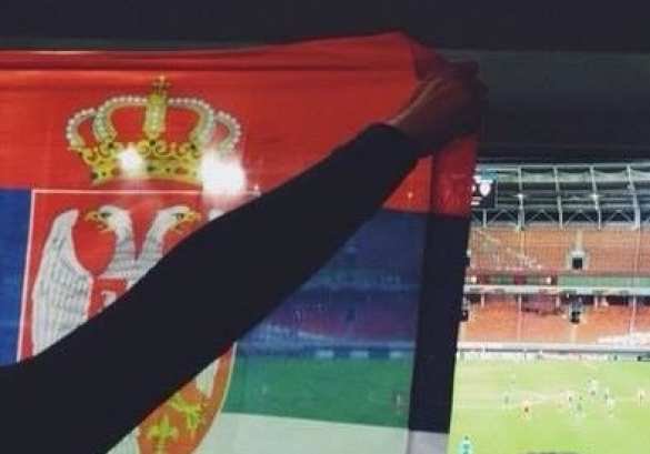 Фанаты «Локомотива» объяснили албанцам, что «Косово это Сербия» Фанаты «Локомотива» объяснили албанцам, что «Косово это Сербия»