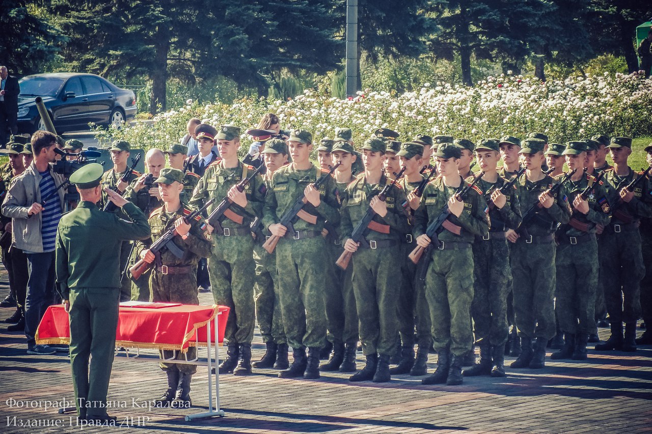 Присяга курсантов Донецкого военного училища Присяга курсантов Донецкого военного училища