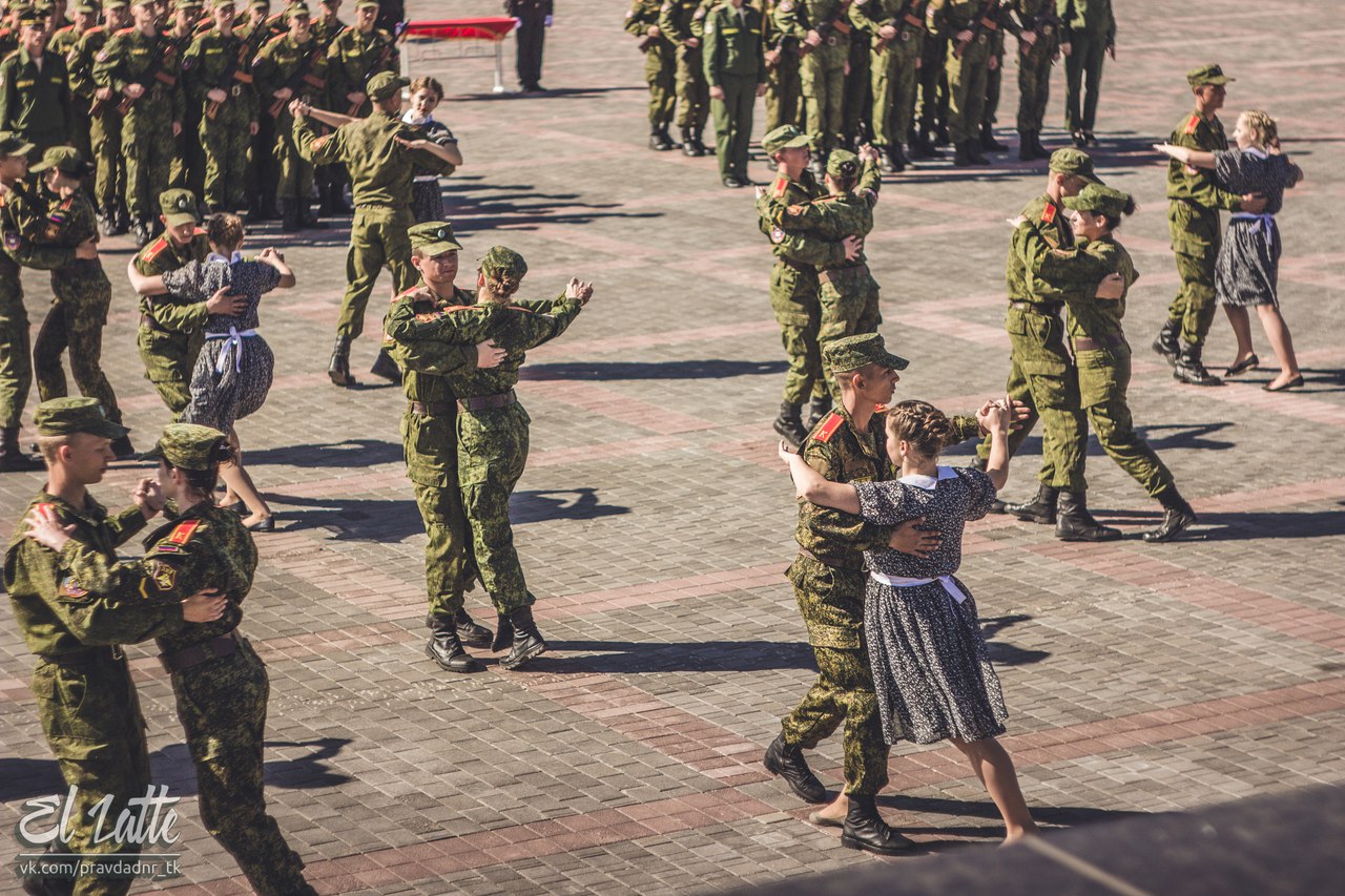 Присяга курсантов Донецкого военного училища Присяга курсантов Донецкого военного училища