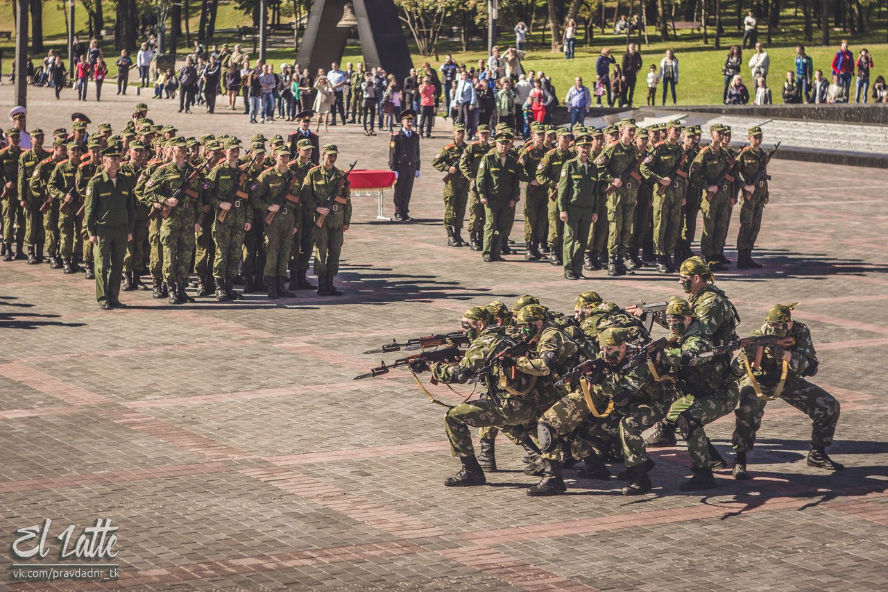 Присяга курсантов Донецкого военного училища Присяга курсантов Донецкого военного училища