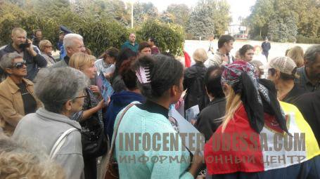 На Куликовом поле собираются одесситы на акцию «Одесса помнит» На Куликовом поле собираются одесситы на акцию «Одесса помнит»